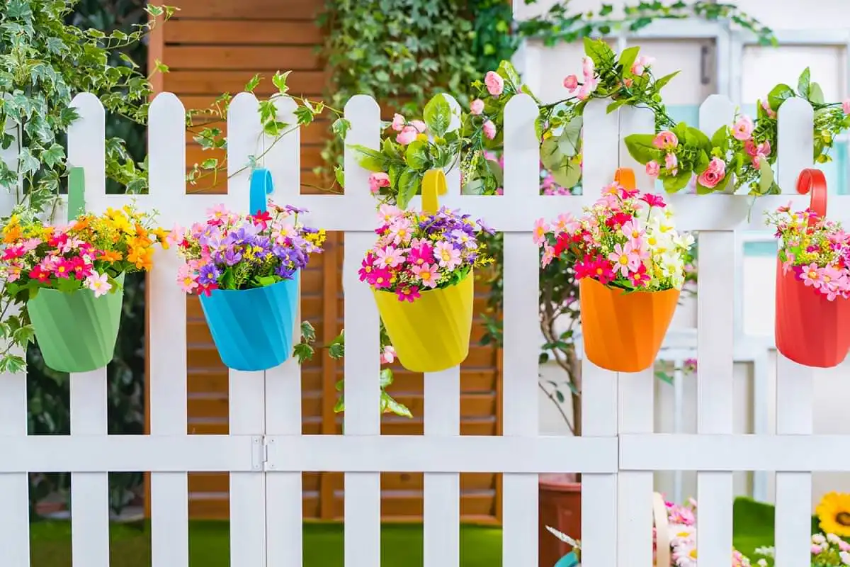 Leno Fence Planter 2