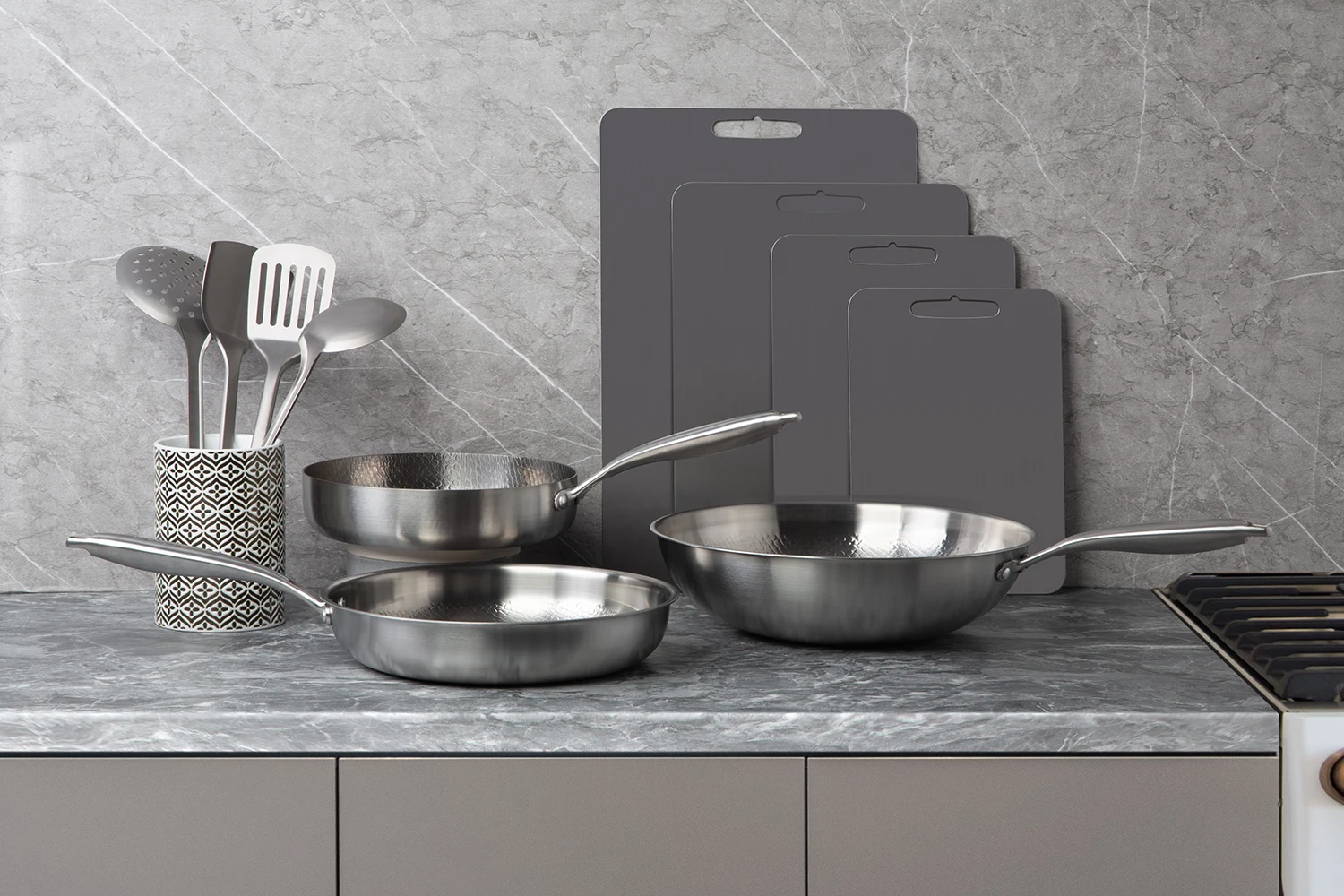 Lighting Tips for Capturing Premium Titanium Cookware